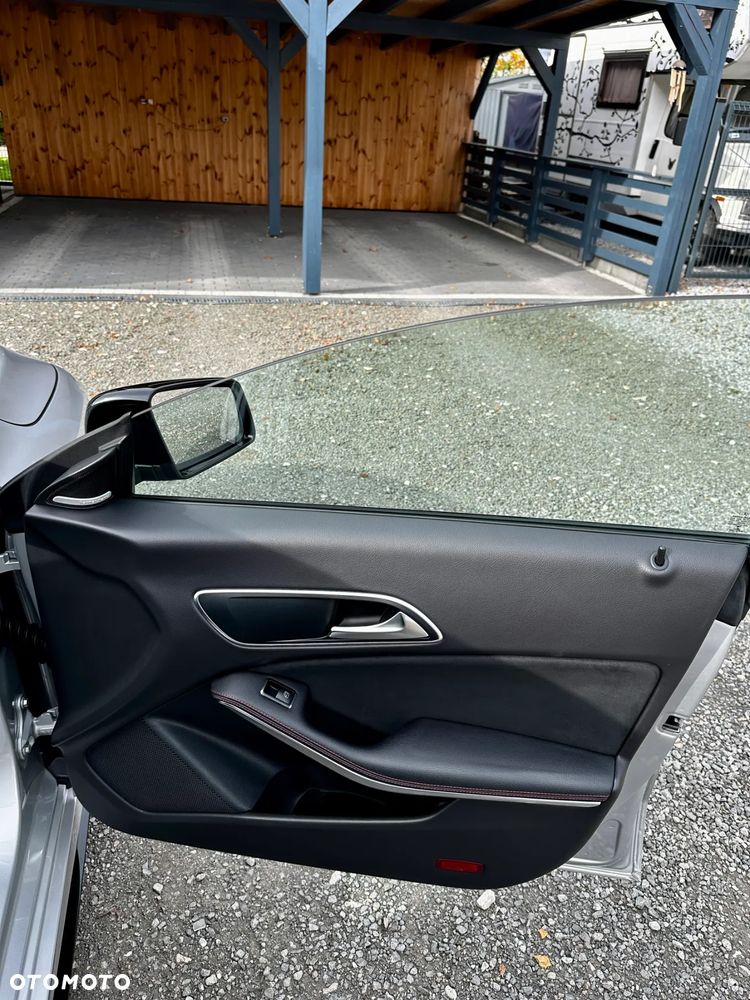 Mercedes-Benz CLA 45 AMG 4-Matic - 27