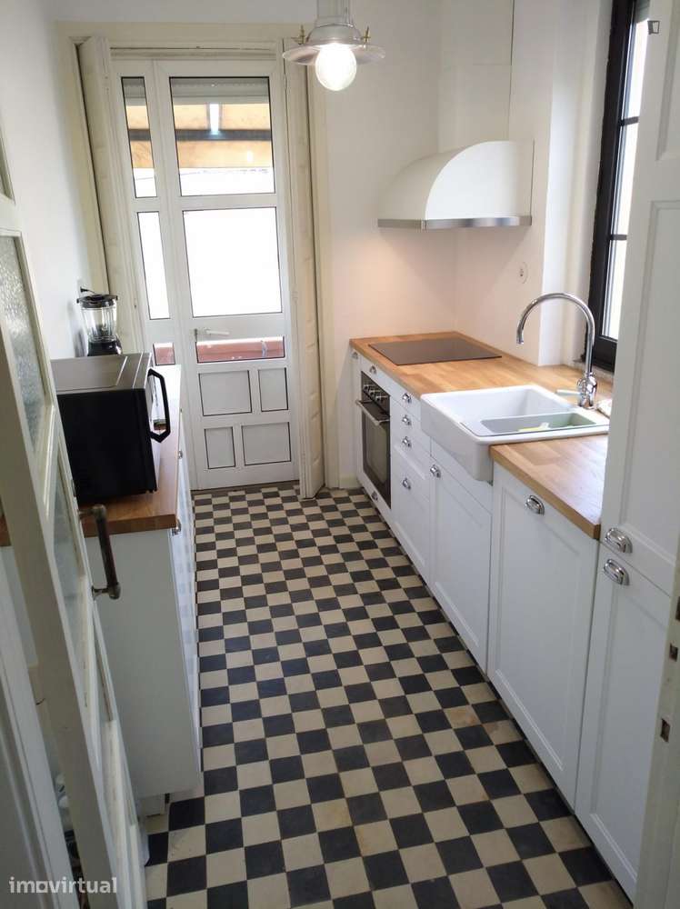 Quarto - localizado em Paranhos Porto - Grande imagem: 2/11