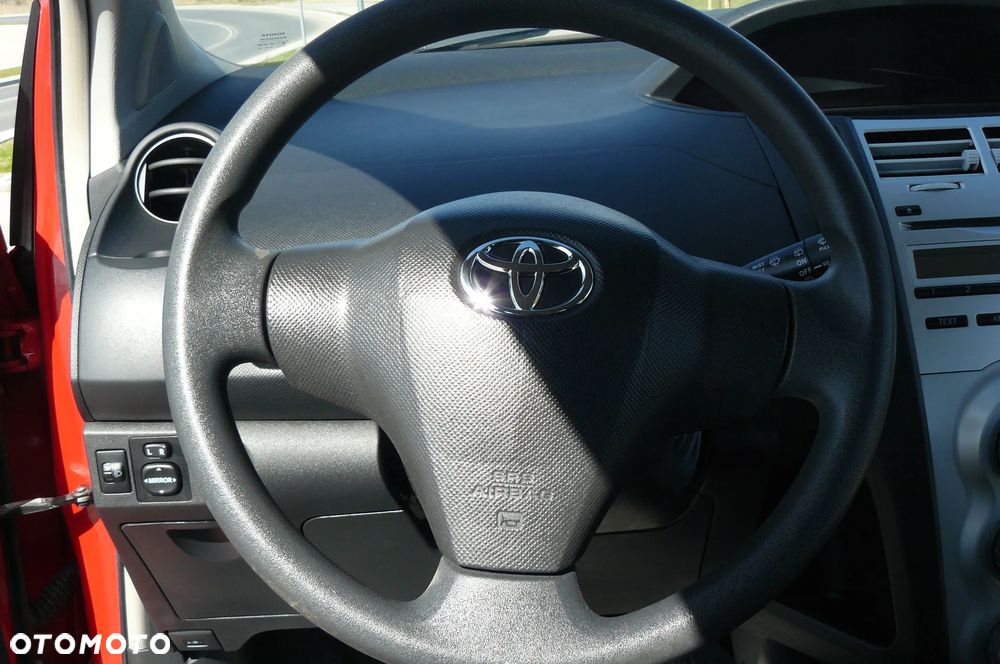Toyota Yaris - 14