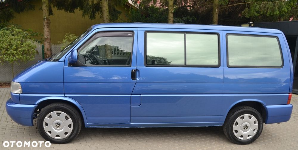 Volkswagen Multivan - 11