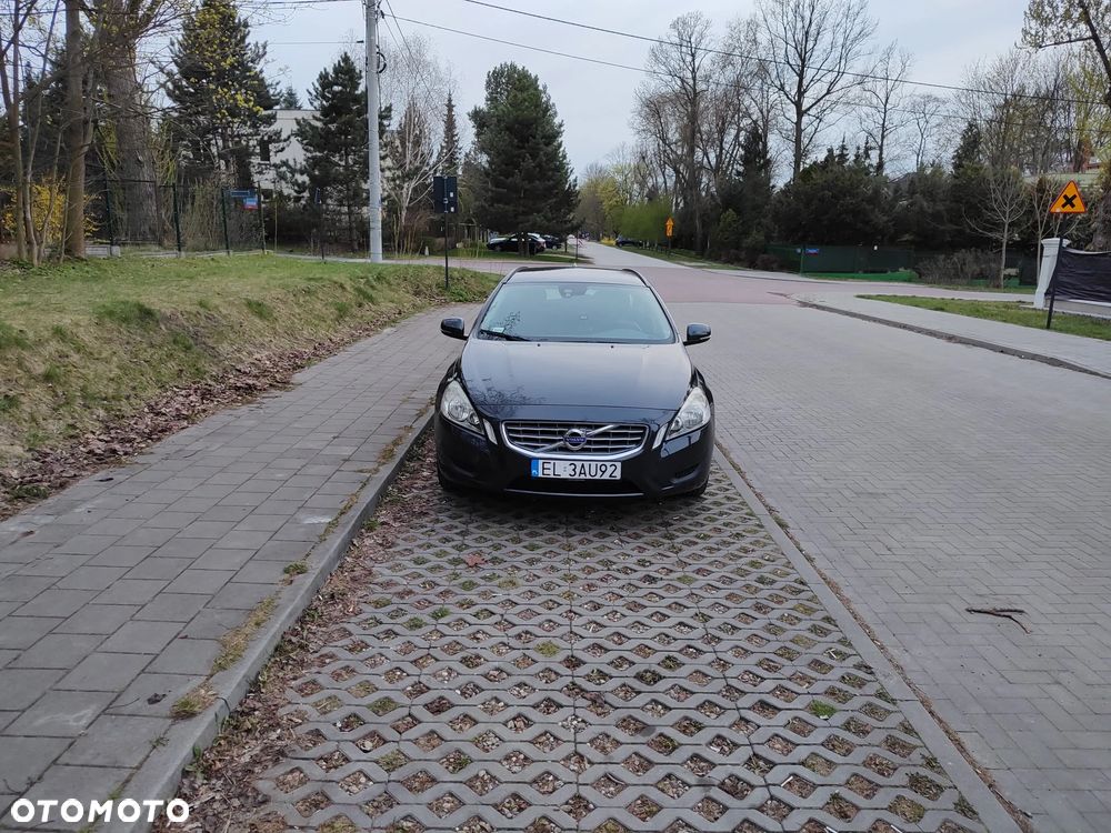 Volvo V60 T3 Summum - 8