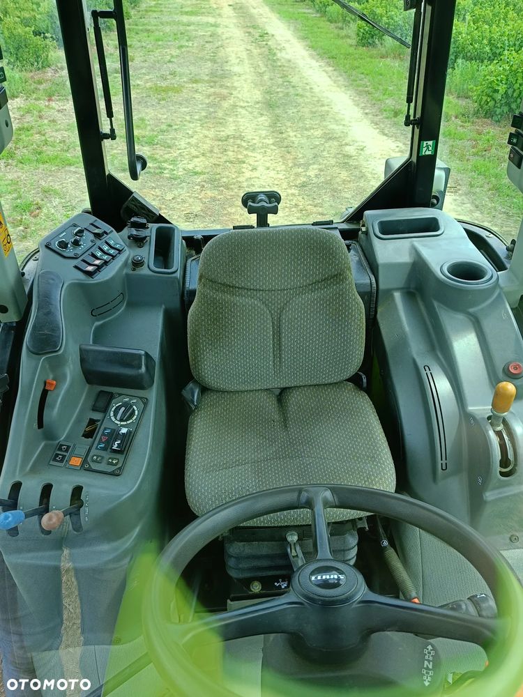 Claas Nexos - 7