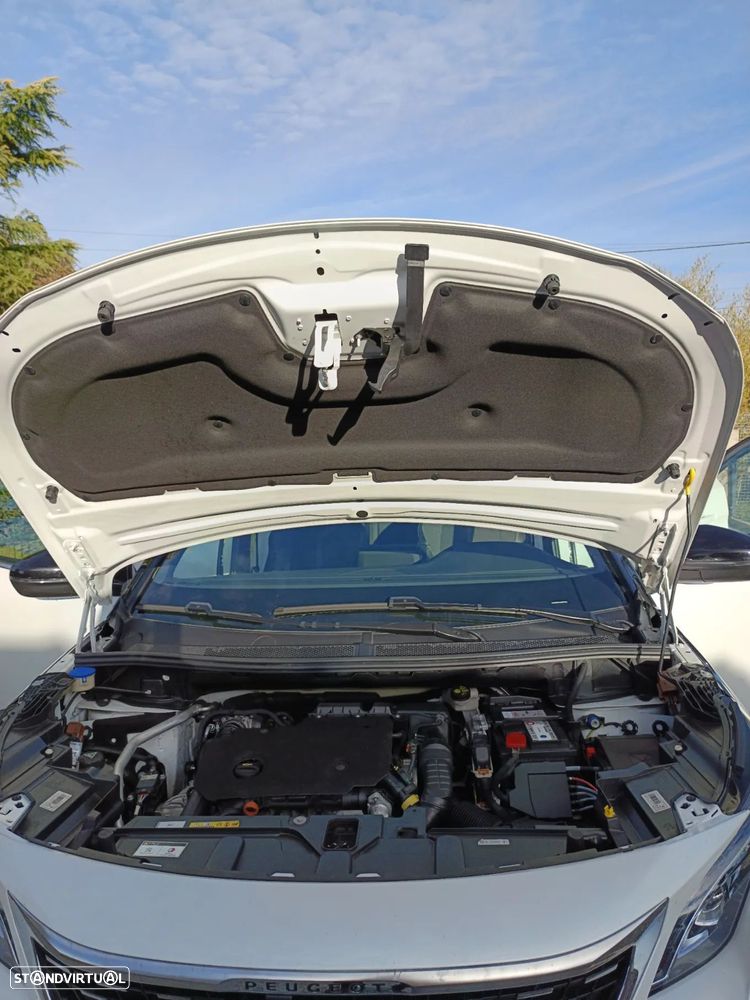 Peugeot 3008 1.5 BlueHDi GT Line EAT8 - 19