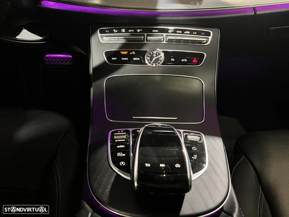 Mercedes-Benz E 200 Avantgarde Auto — fotografia 16