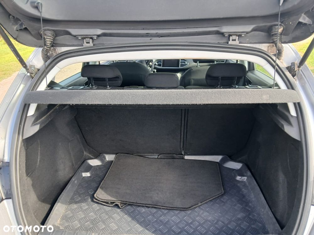 Peugeot 308 125 THP Active - 10