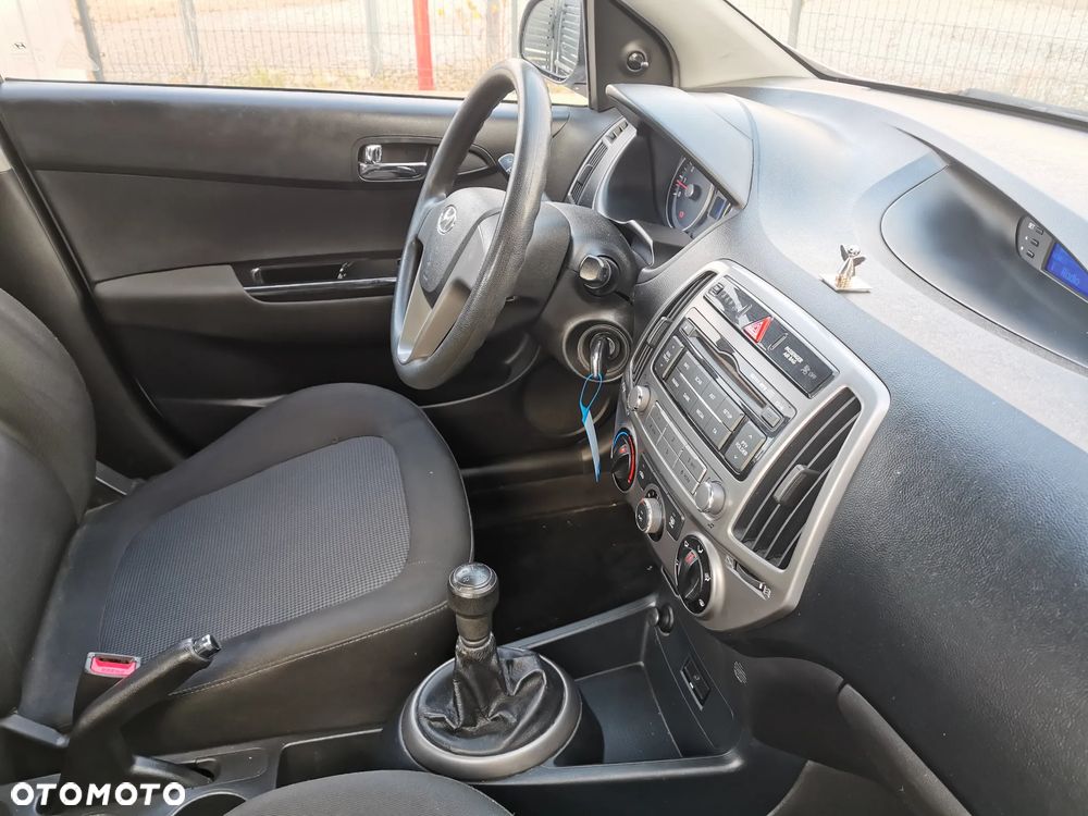 Hyundai i20 1.2 Trend - 24