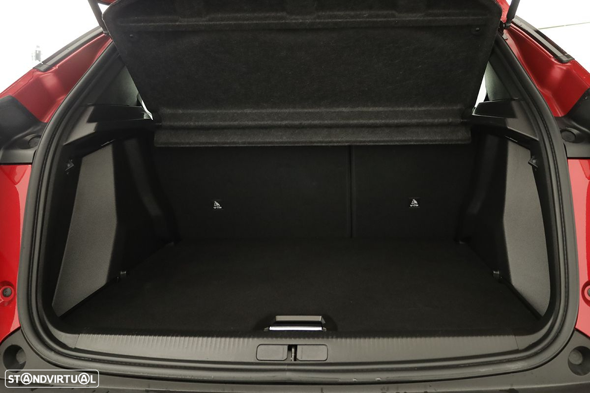 Peugeot 2008 1.2 PureTech Allure EAT8 - 23