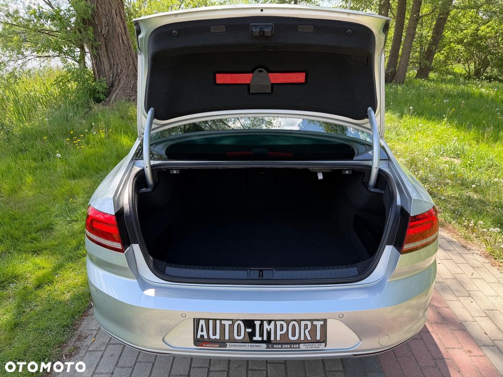 Volkswagen Passat 1.4 TSI ACT (BlueMotion Technology) Highline - 9