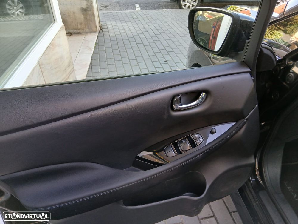 Nissan Leaf N-Connecta - 11