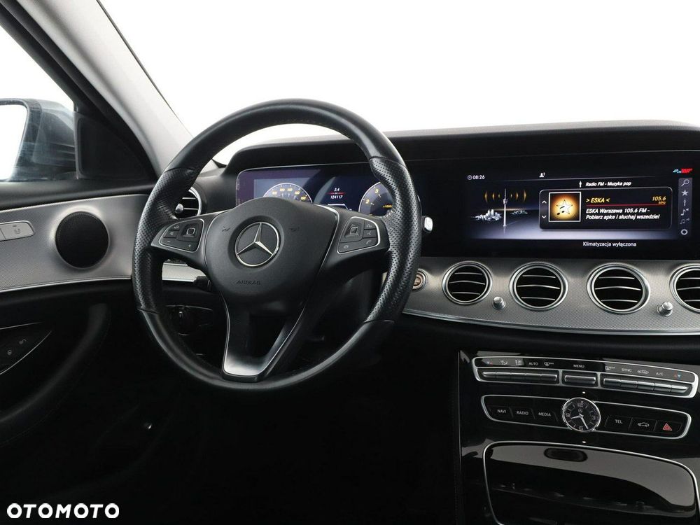 Mercedes-Benz Klasa E 250 9G-TRONIC Avantgarde - 16