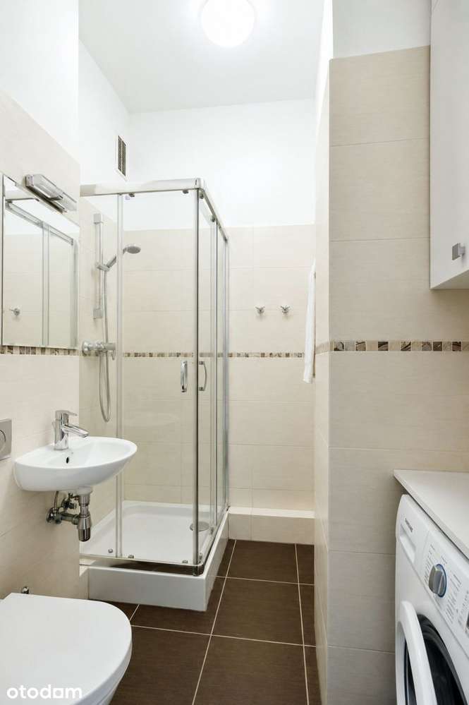 Dwa pokoje obok stacji metra,  Rondo Onz