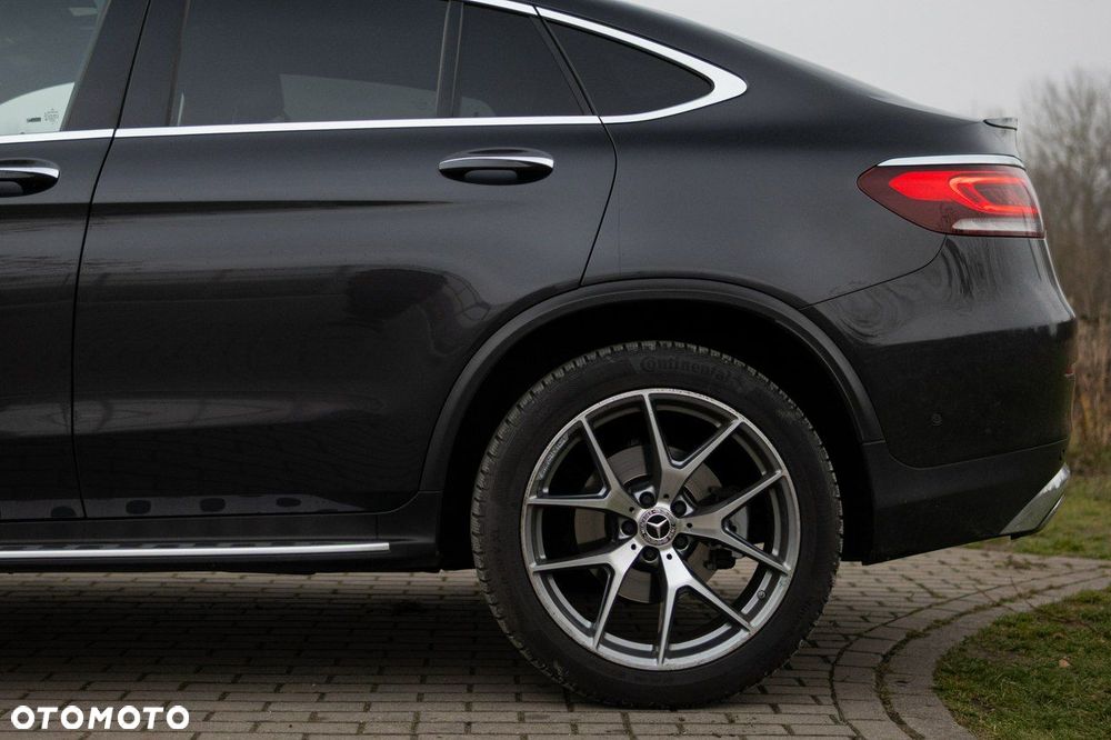 Mercedes-Benz GLC - 12