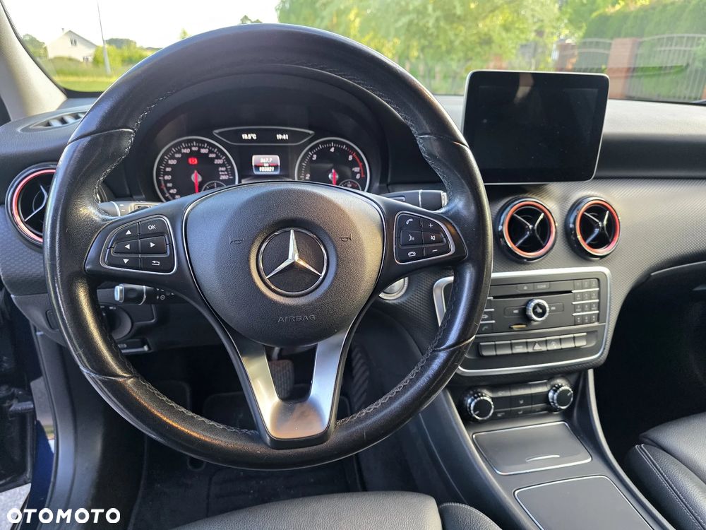 Mercedes-Benz Klasa A 180 d 7G-DCT - 13