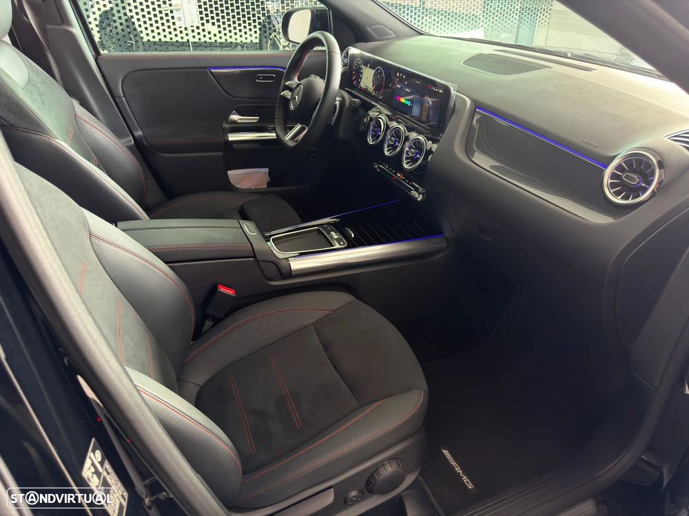 Mercedes-Benz GLA 180 d AMG Line - 12