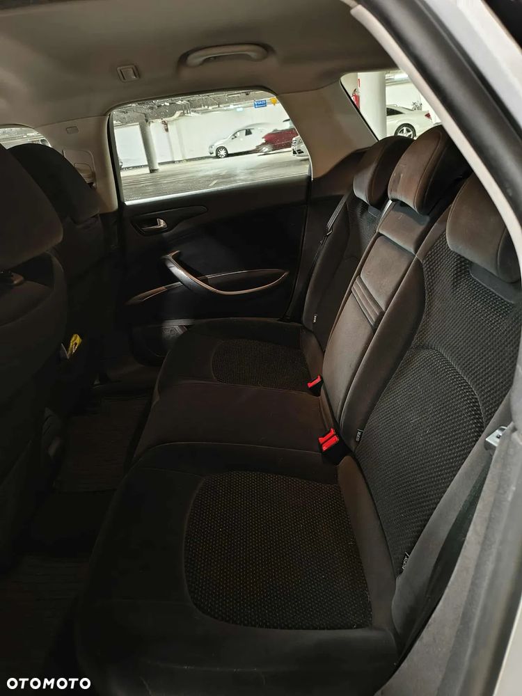 Citroën C5 2.0 HDi Confort - 20