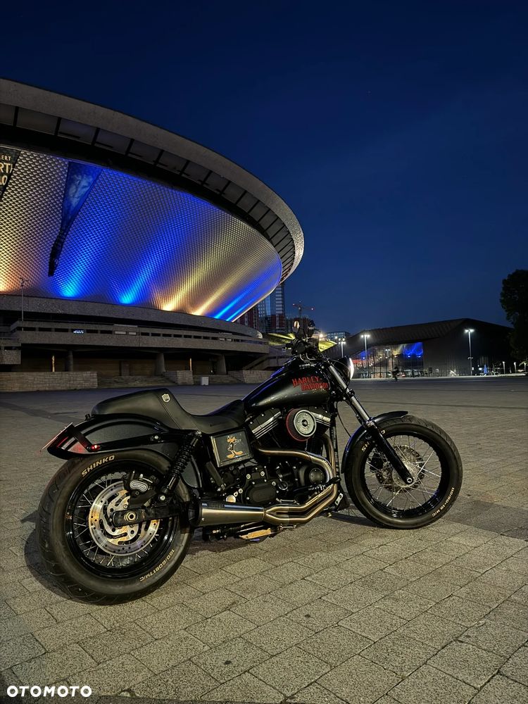 Harley-Davidson Dyna Street Bob - 11