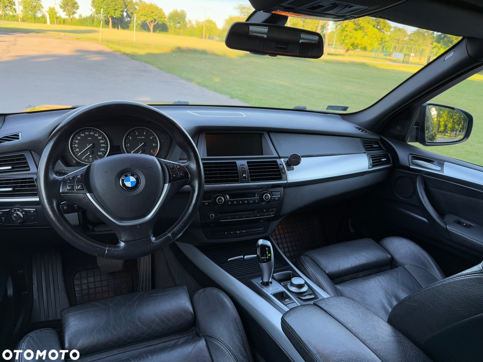 BMW X5 4.8i xDrive - 17