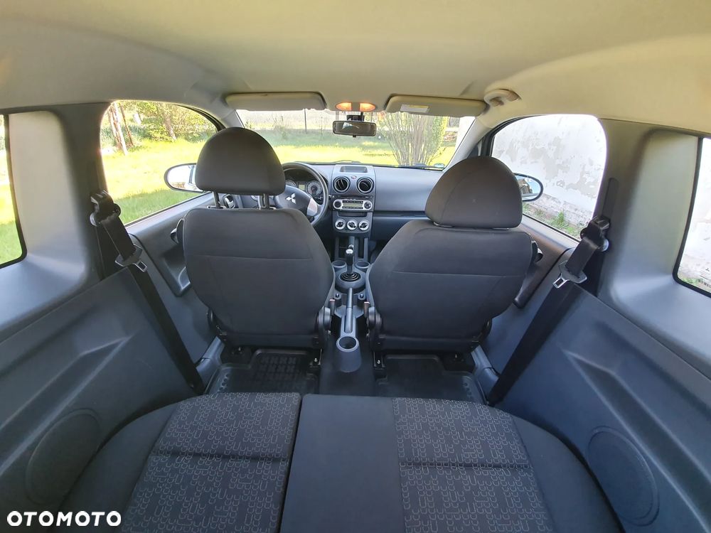 Mitsubishi Colt - 14