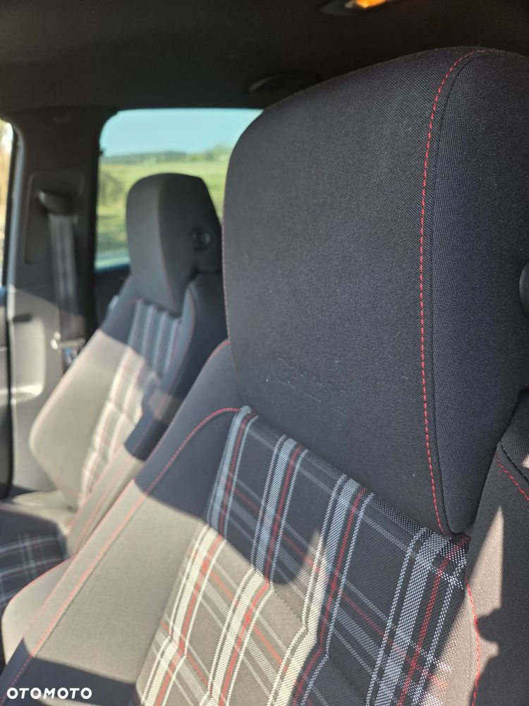 Volkswagen Golf 2.0 TSI GTI - 5