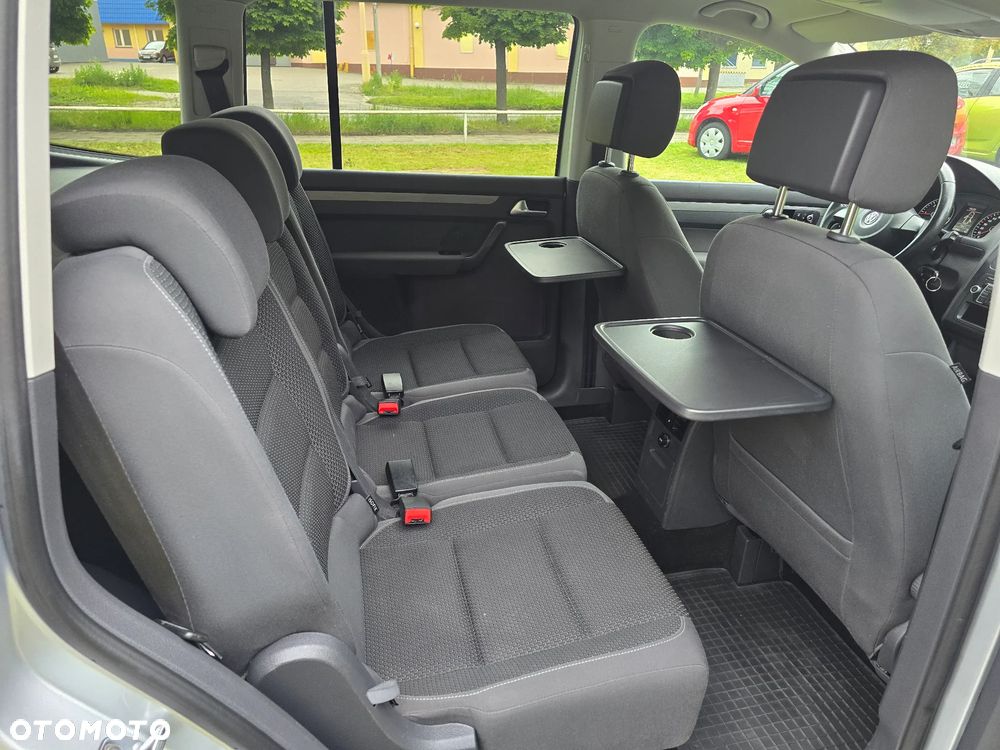 Volkswagen Touran 2.0 TDI Highline - 25