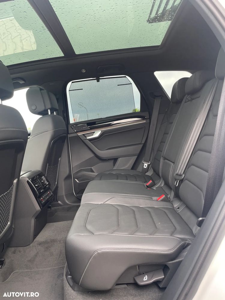 Volkswagen Touareg V6 TDI 4MOTION Elegance - 25