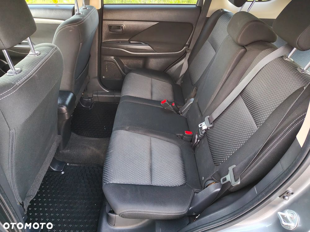 Mitsubishi Outlander 2.0 City Style 2WD - 21