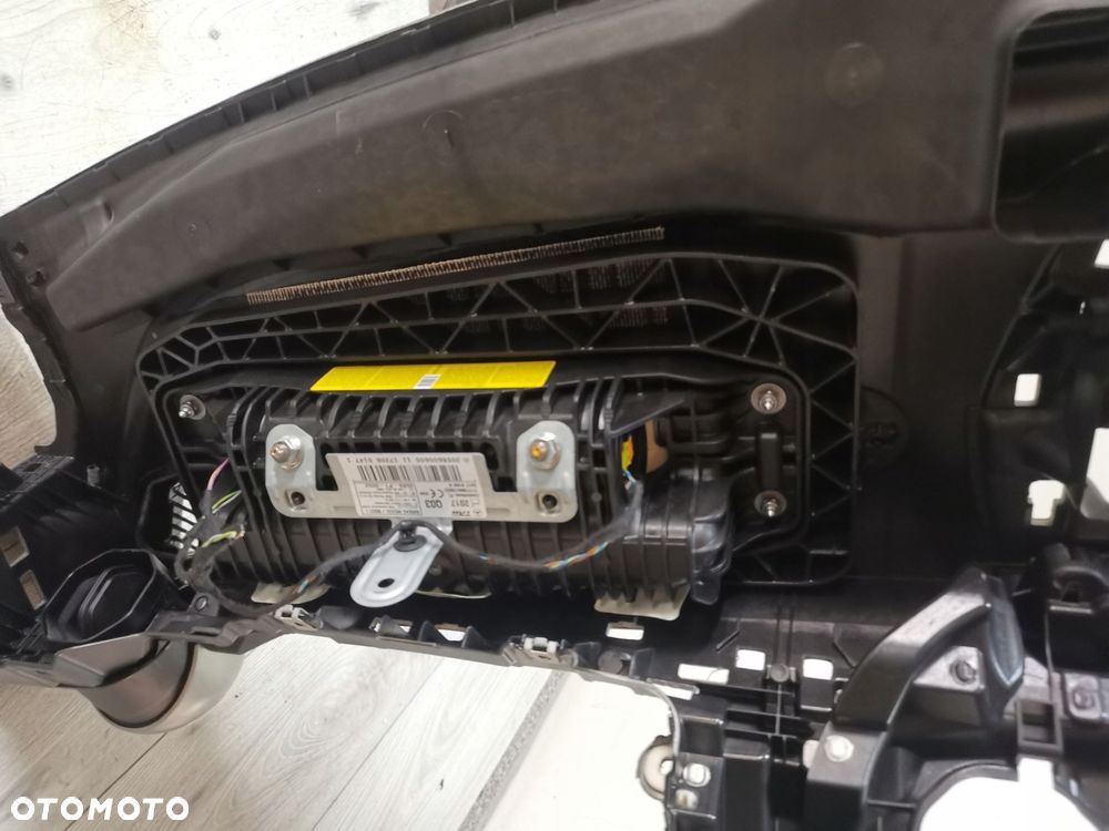 MERCEDES W205 300C CABRIO 2018 USA KONSOLA DESKA PASY AIRBAG PODUSZKI - 14