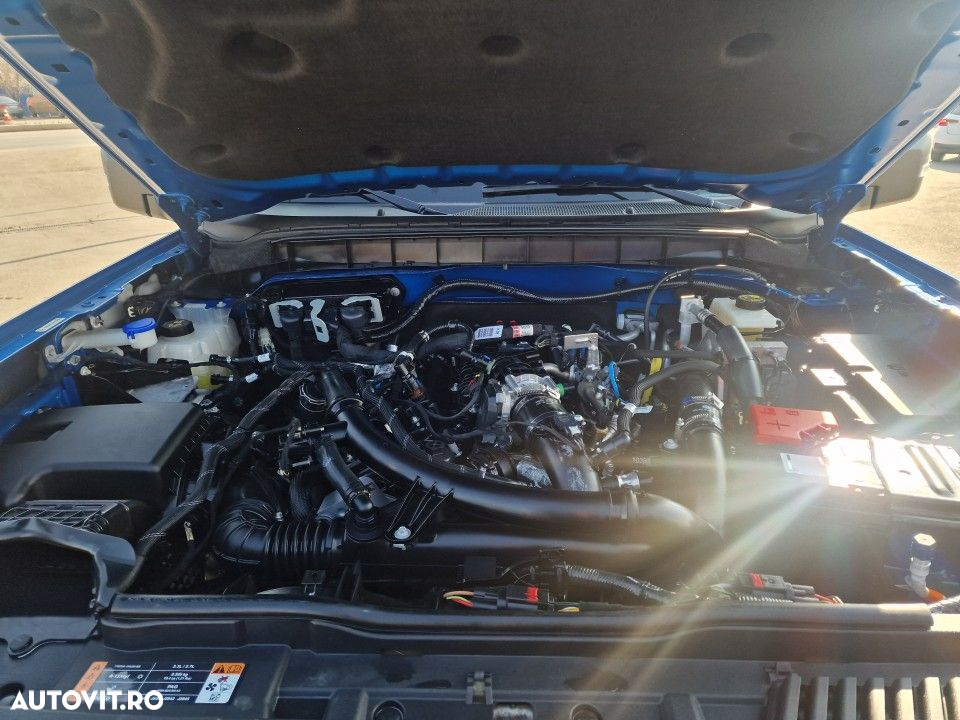 Ford Bronco - 5
