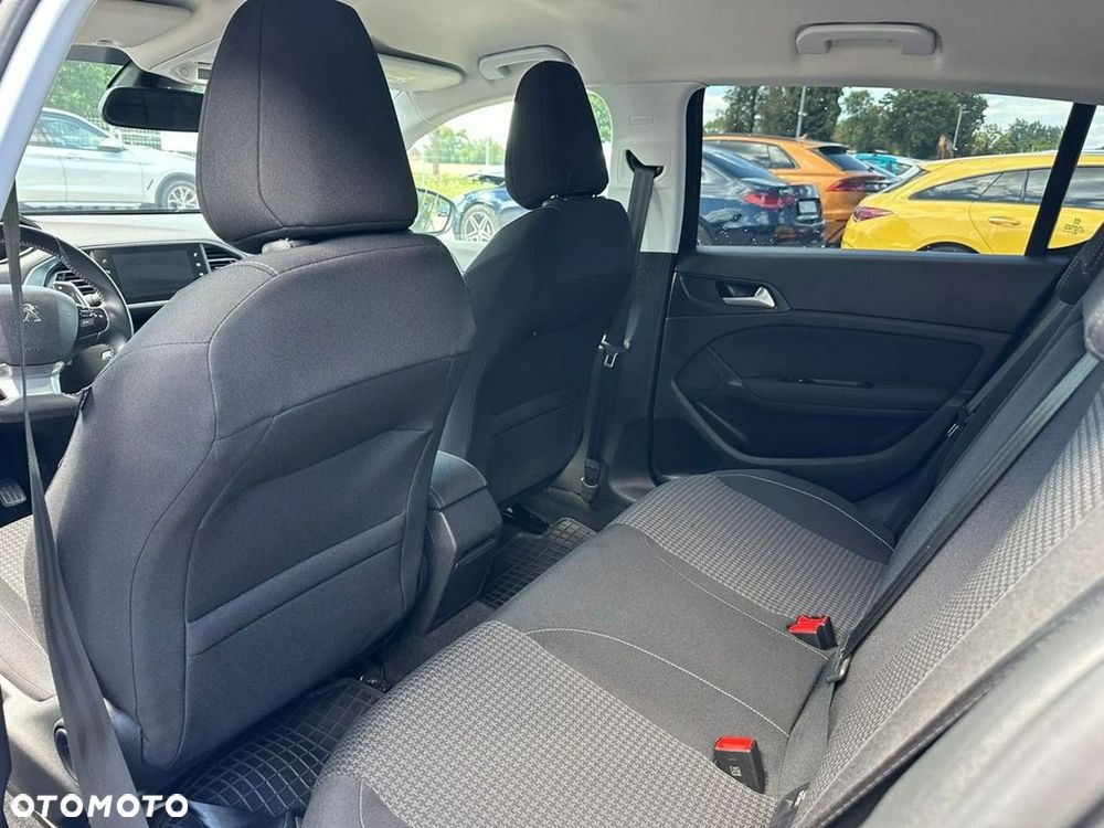 Peugeot 308 - 11