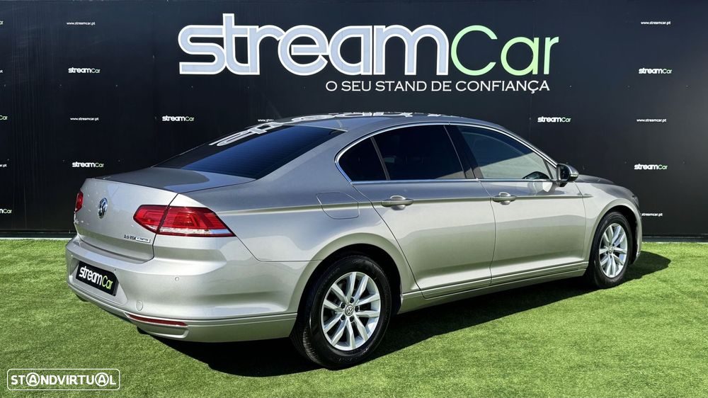 VW Passat 2.0 TDI Highline - 7
