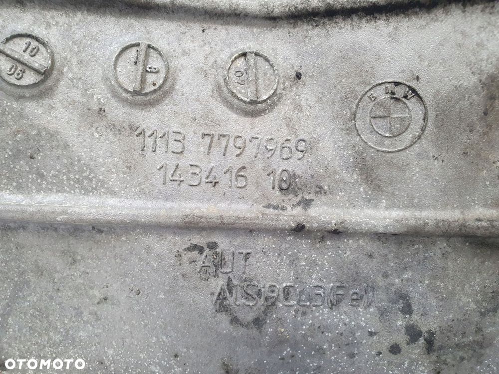 MISKA OLEJU SILNIKA BMW E81 E60 E84 E90 2.0 D 7797969 - 9