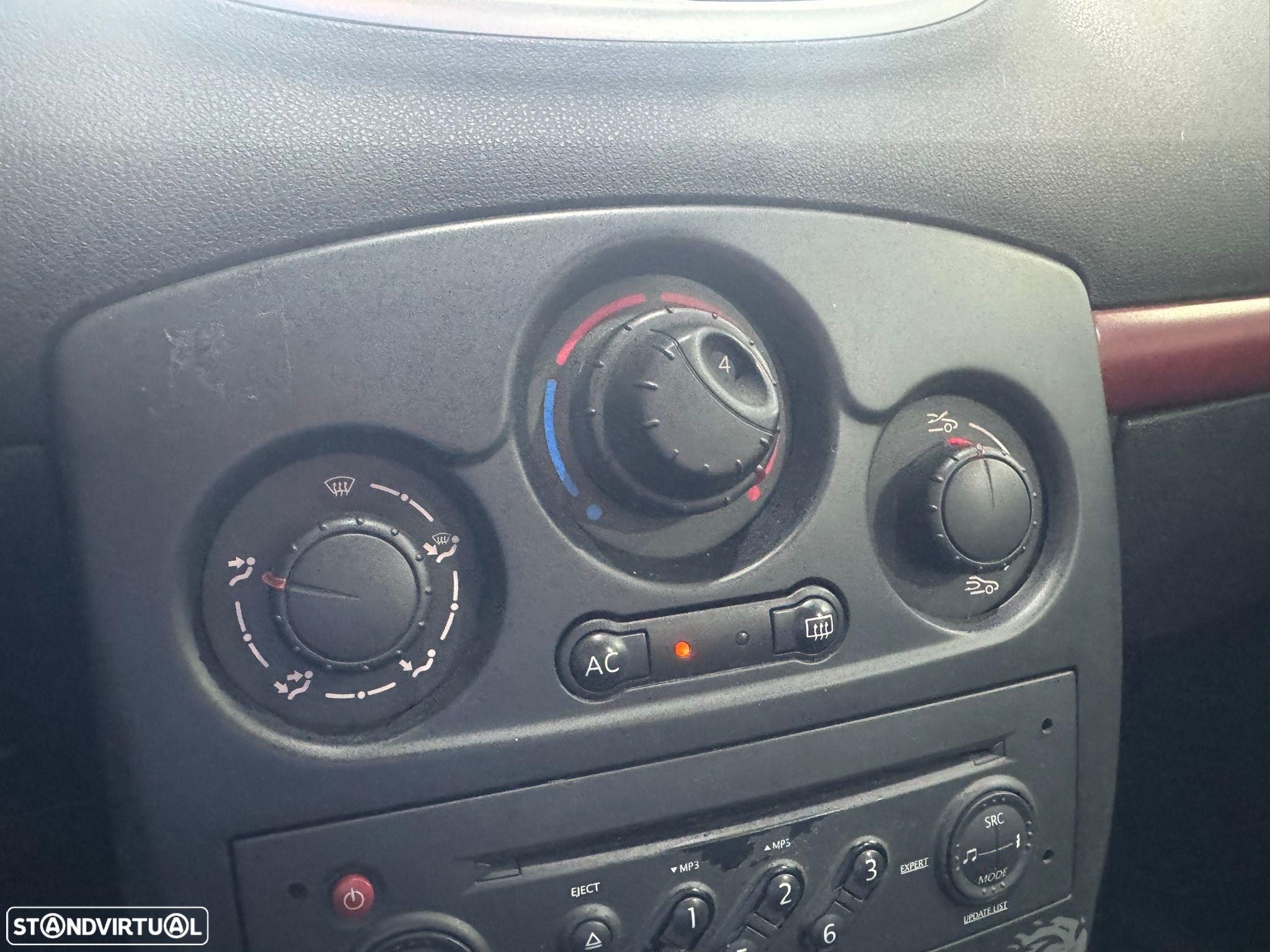 Renault Clio 1.5 dCi Rip Curl II - 14
