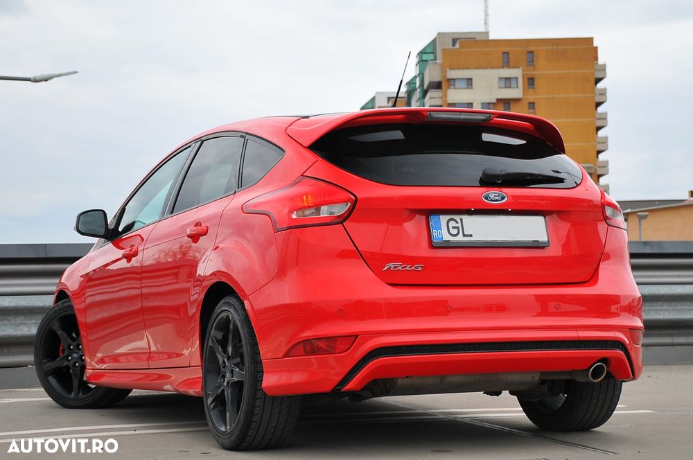 Ford Focus 2.0 TDCI ST-Line - 4