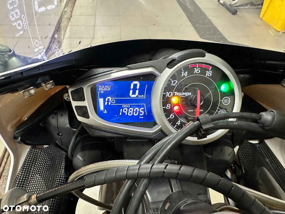 Triumph Daytona - 5