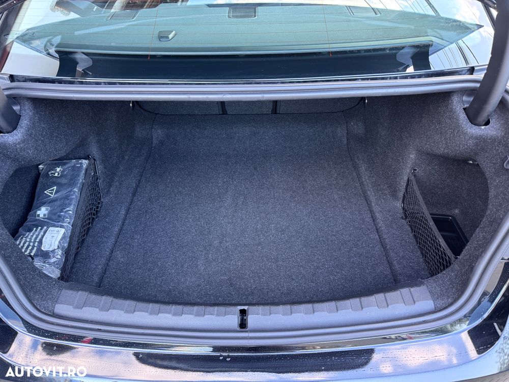 BMW Seria 3 320d xDrive AT MHEV - 24