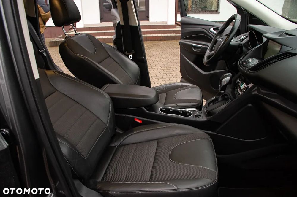 Ford Kuga 1.5 EcoBoost 4x4 Titanium - 27