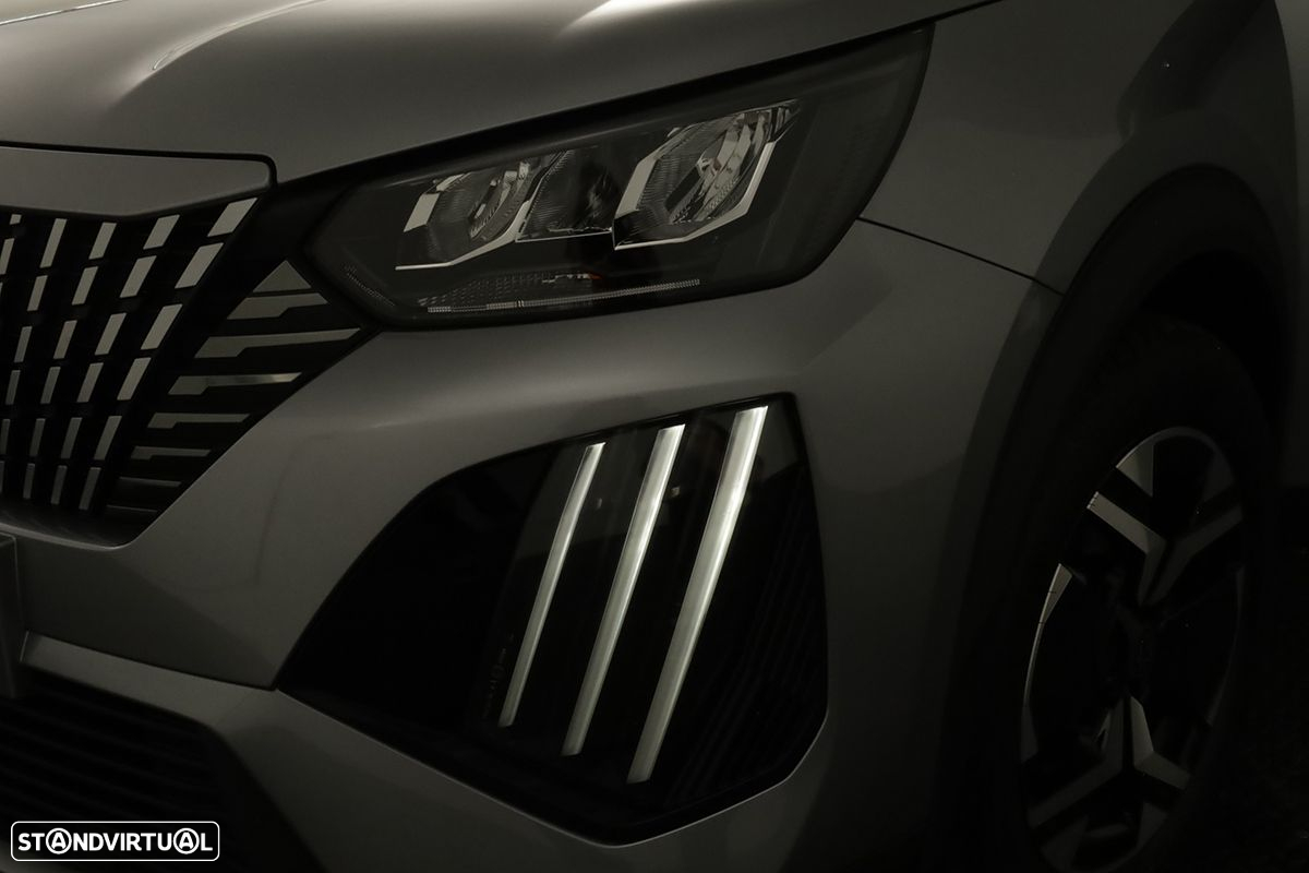 Peugeot 2008 1.2 PureTech Allure EAT8 - 6