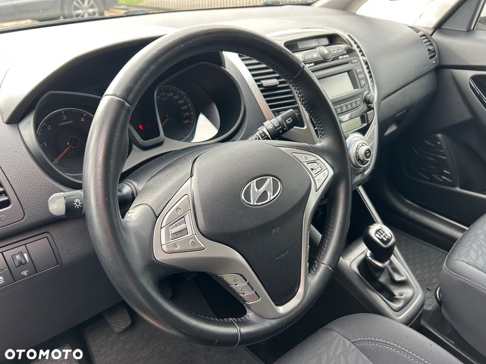 Hyundai ix20 1.6 CRDi Fifa World Cup Edition - 18