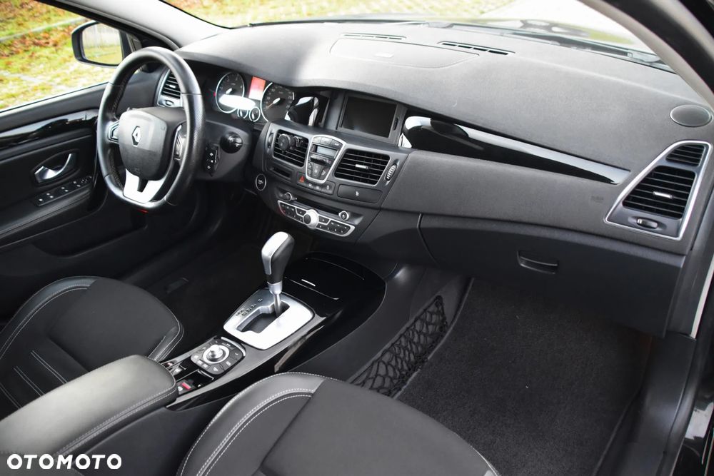 Renault Laguna dCi 175 FAP Bose Edition - 11