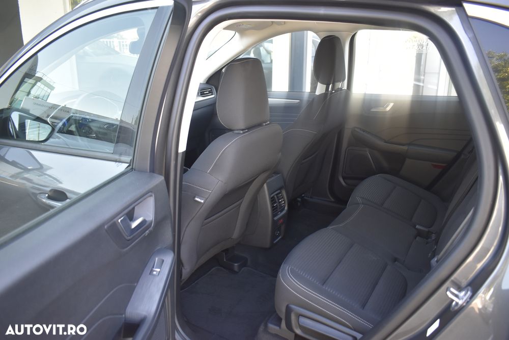Ford Kuga - 36