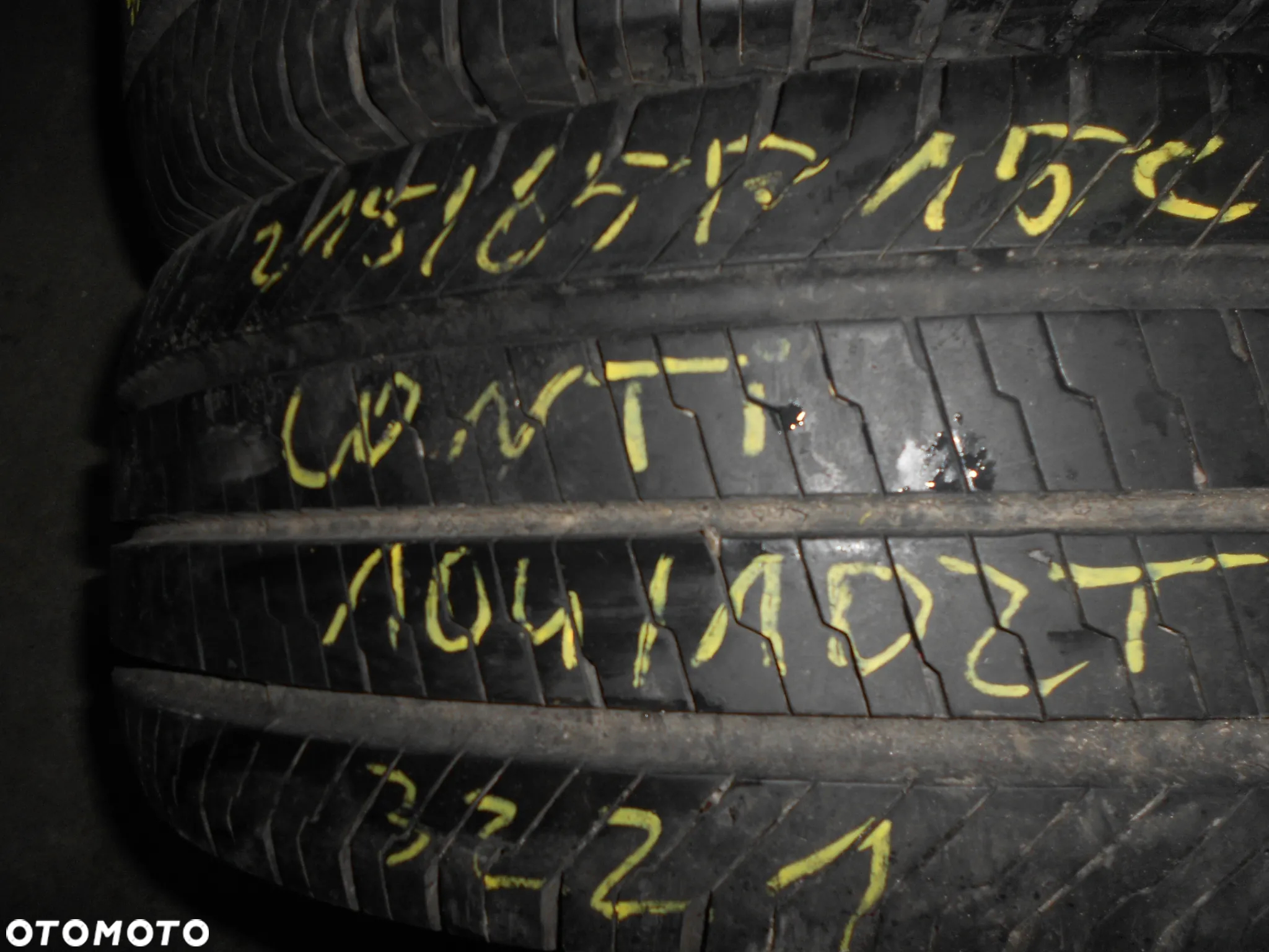 OPONY 215/65R15C CONTINENTAL VAN CONTACT ECO  DOT 3221 10MM - 3