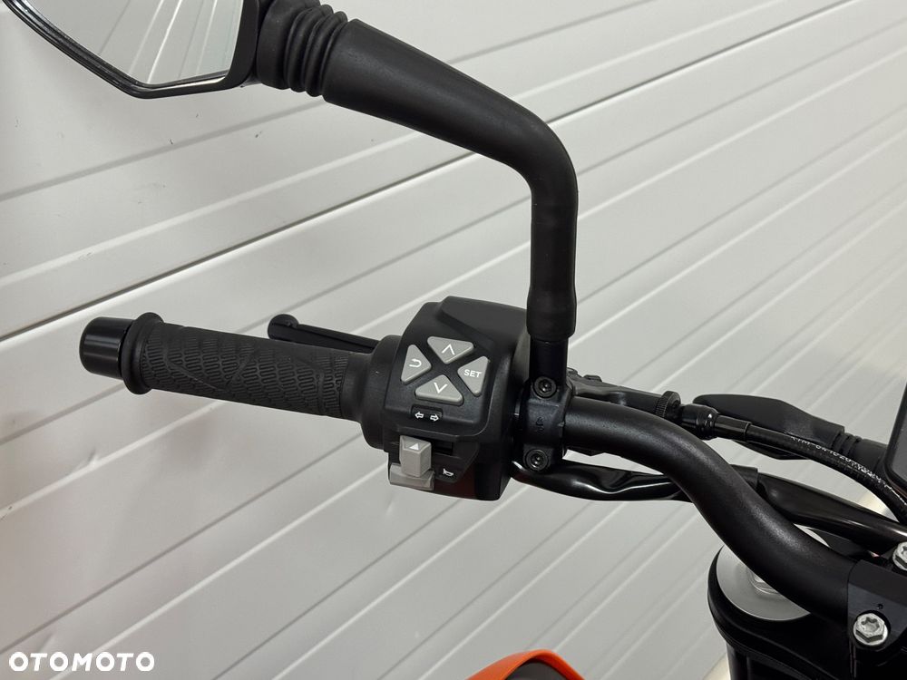 KTM Duke 790 - 13