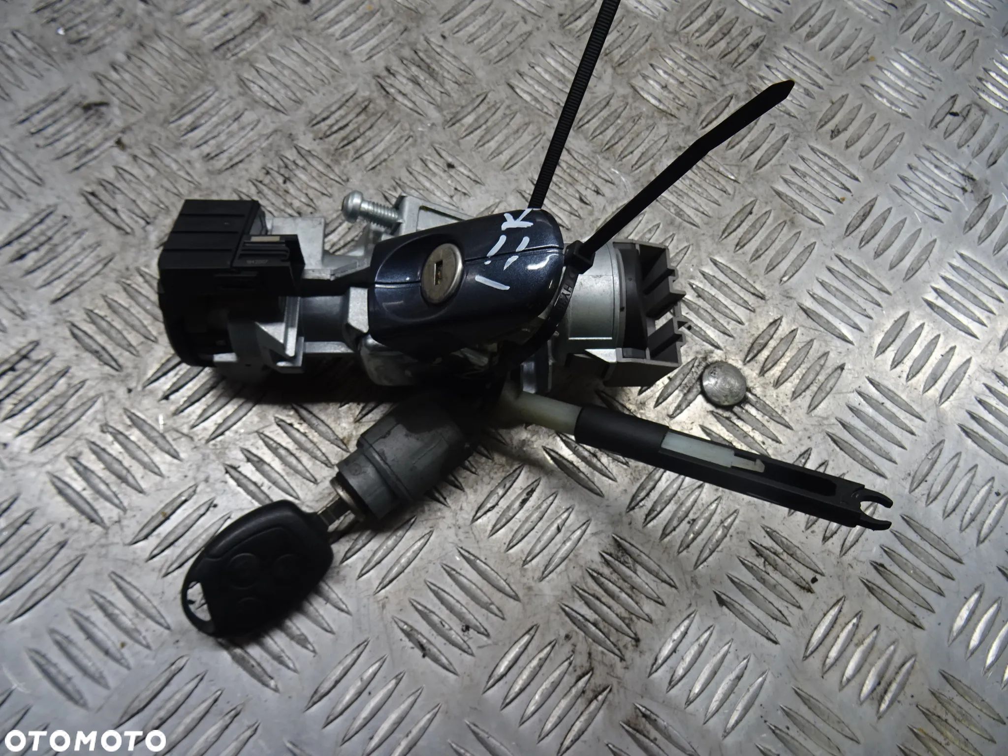 FORD FOCUS MK2 HB 5D 04-07 1.8 TDCI STACYJKA KLUCZYK 3M51-3F880-A - 1