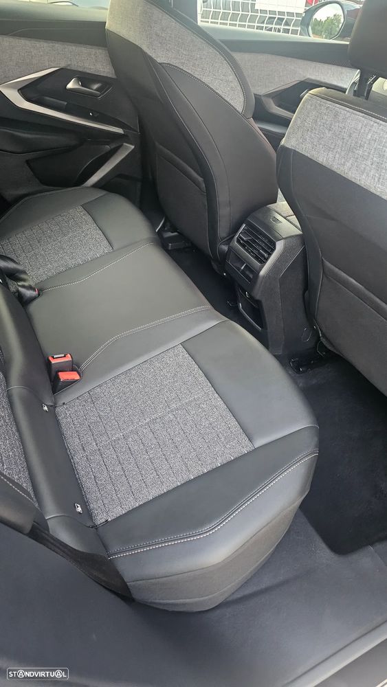 Peugeot 3008 1.2 Hybrid Allure e-DCS6 - 17