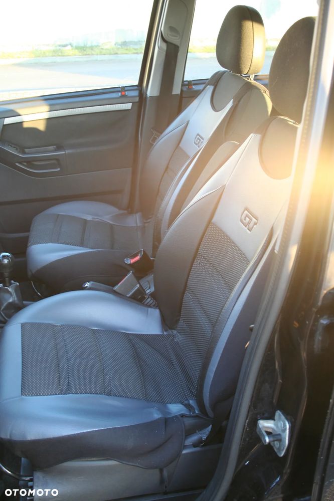 Opel Meriva 1.4 Essentia - 31