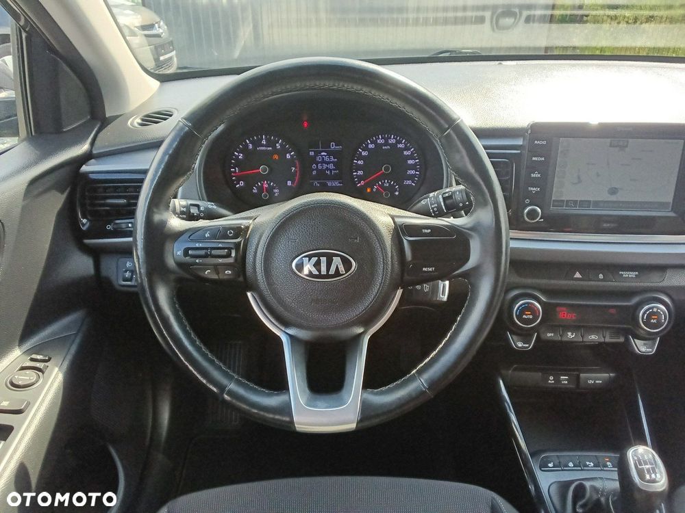 Kia Rio - 28