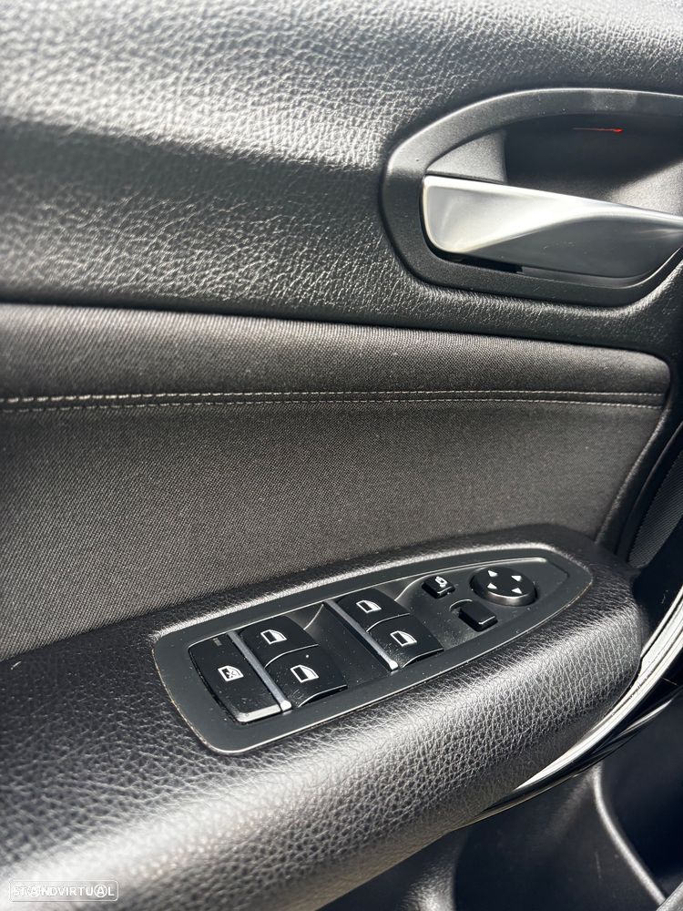 BMW 116 d Sport Line - 16