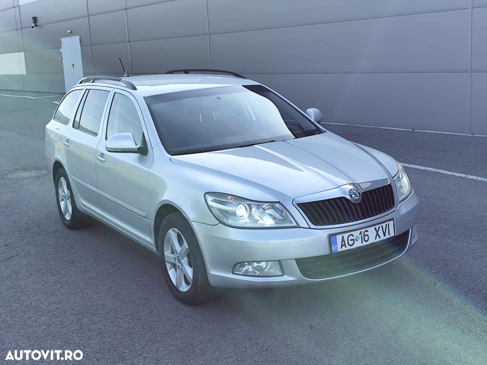 Skoda Octavia 2.0 TDI Elegance DSG - 1