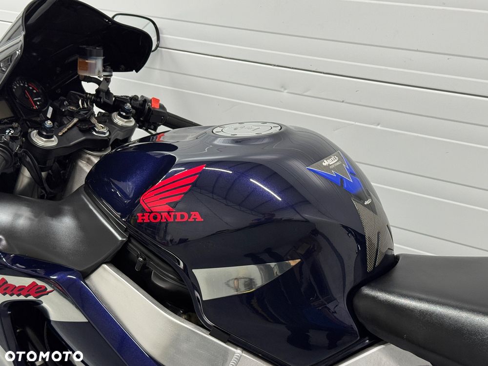 Honda CBR - 19