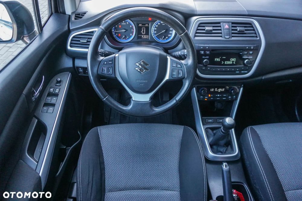 Suzuki SX4 1.6 Premium - 32